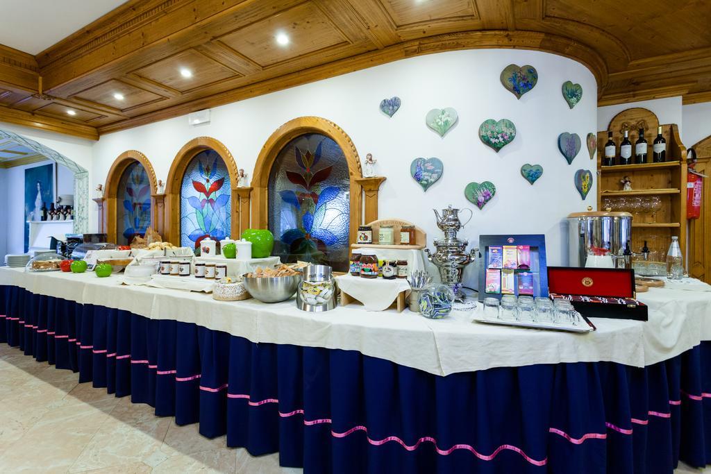 Hotel Vienna San Martino Di Castrozza Zewnętrze zdjęcie