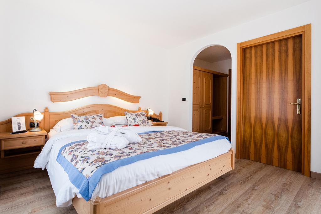 Hotel Vienna San Martino Di Castrozza Zewnętrze zdjęcie